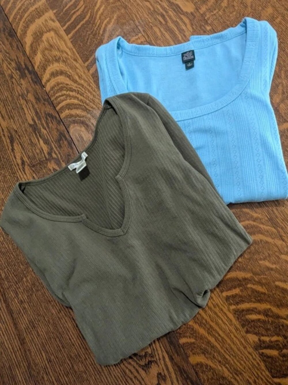 Set of 2 Teen Size Small Long Sleeve Crop Tops Blue & Green Wild Fable/ Bozzolo